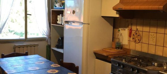 2-salle Appartement à Scheggia e Pascelupo, Italy No. 255850 5