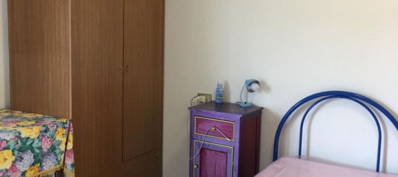 2-salle Appartement à Scheggia e Pascelupo, Italy No. 255850 10