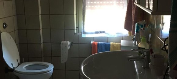 2-salle Appartement à Scheggia e Pascelupo, Italy No. 255850 9