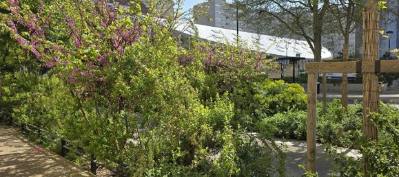 1 bedroom Apartment in Courbevoie, France No. 351975 12