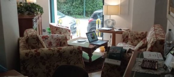 1غرفة عقار تجاري في Naples, Italy رقم 86048 3