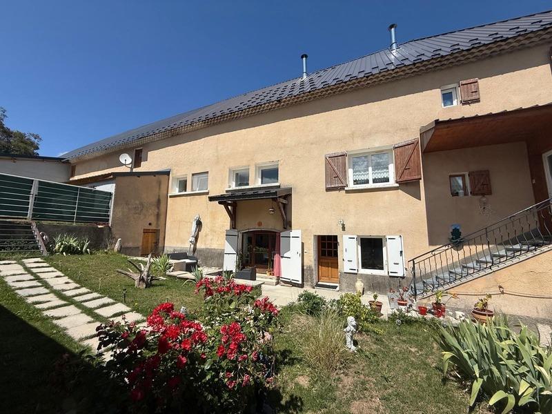 7 bedrooms House in Devoluy, France No. 294743