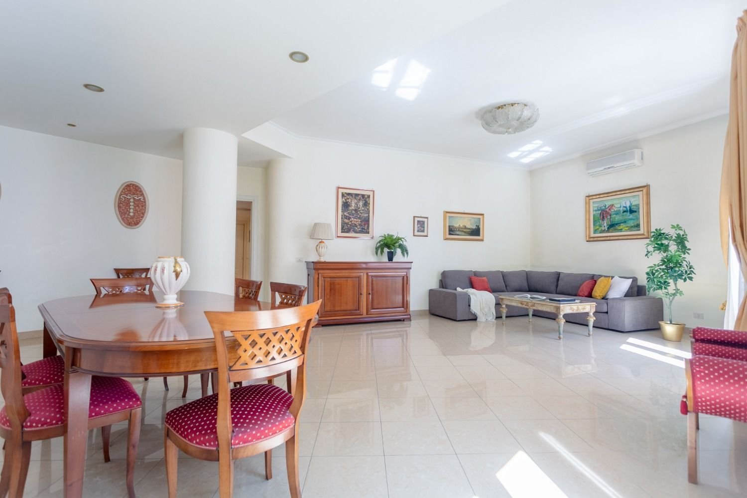 4 bedrooms Apartment in Rome, Italy No. 328588