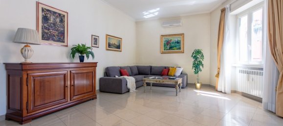 4 bedrooms Apartment in Rome, Italy No. 328588 2