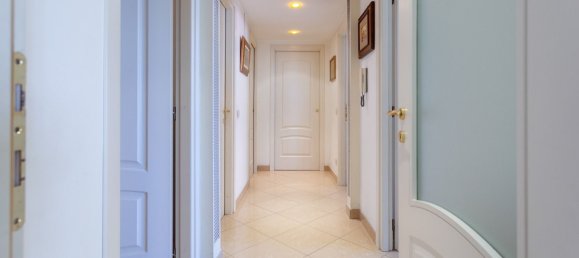 4 bedrooms Apartment in Rome, Italy No. 328588 16