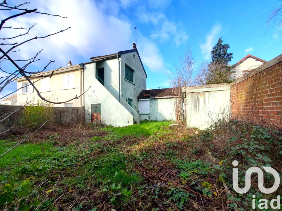 403m² Land in Pontault-Combault, France No. 117423