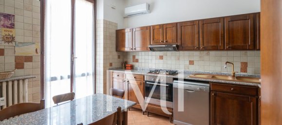 4 bedrooms Apartment in Milan, Italy No. 314390 17