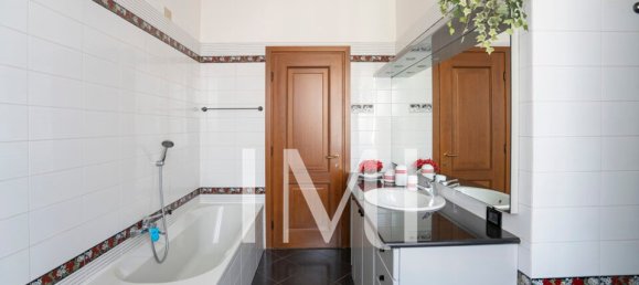 4 bedrooms Apartment in Milan, Italy No. 314390 25