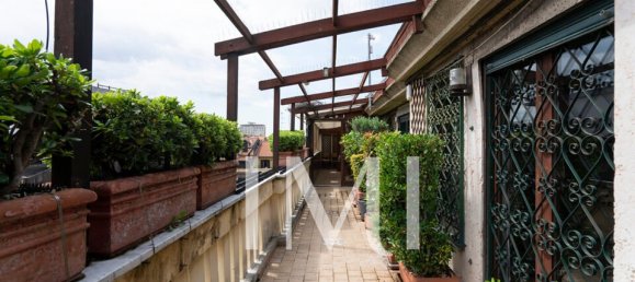 4 bedrooms Apartment in Milan, Italy No. 314390 11