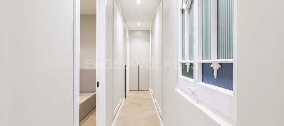 3 bedrooms Apartment in Eixample, Spain No. 79394 2