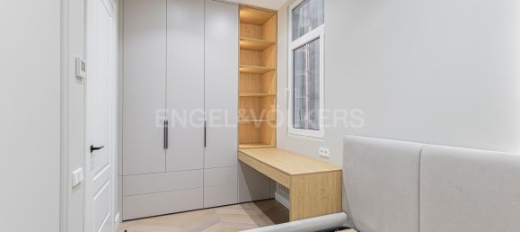 3 bedrooms Apartment in Eixample, Spain No. 79394 10