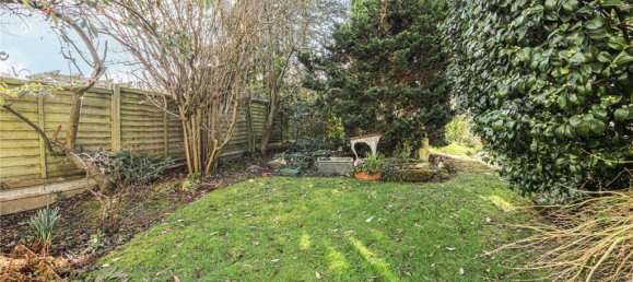 3 bedrooms House in London, United Kingdom No. 6642 43