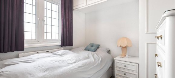 3 bedrooms House in London, United Kingdom No. 6642 30