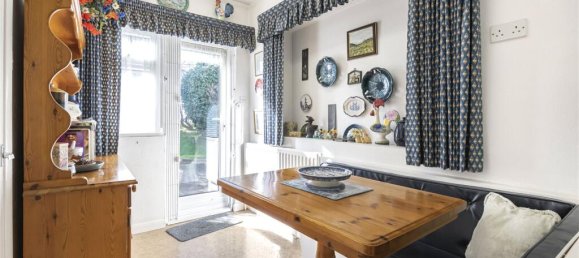 3 bedrooms House in London, United Kingdom No. 6642 14