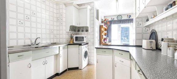 3 bedrooms House in London, United Kingdom No. 6642 16