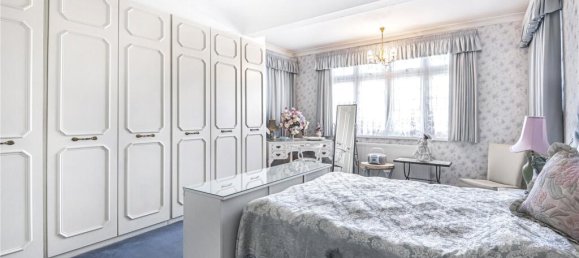 3 bedrooms House in London, United Kingdom No. 6642 27