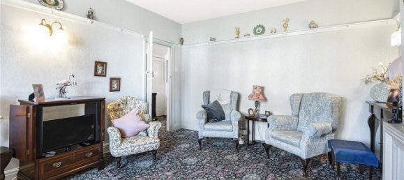 3 bedrooms House in London, United Kingdom No. 6642 8