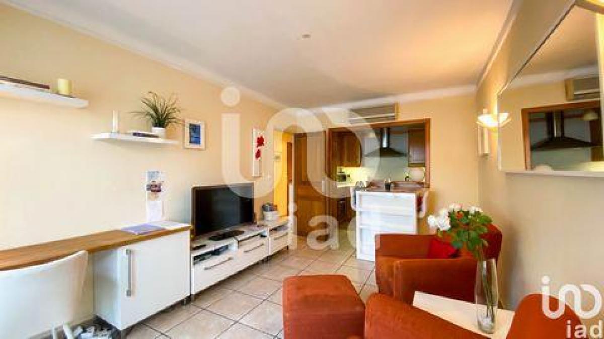 Studio in the Condo in Cannes, France No. 13529