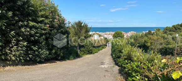 Apartamento de 5 habitaciónes en Pescara, Italy No. 34458 3