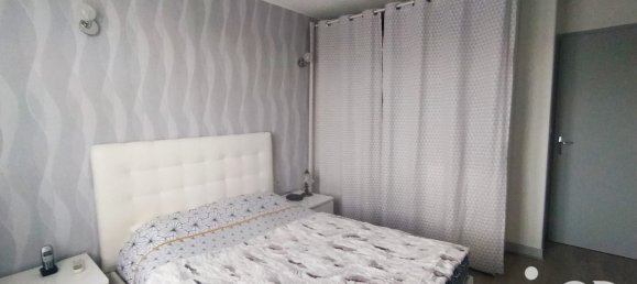 4-salle Appartement à Beaugency, France No. 57028 2