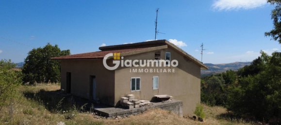 Villa de 2 dormitorios en Potenza, Italy No. 272992 2