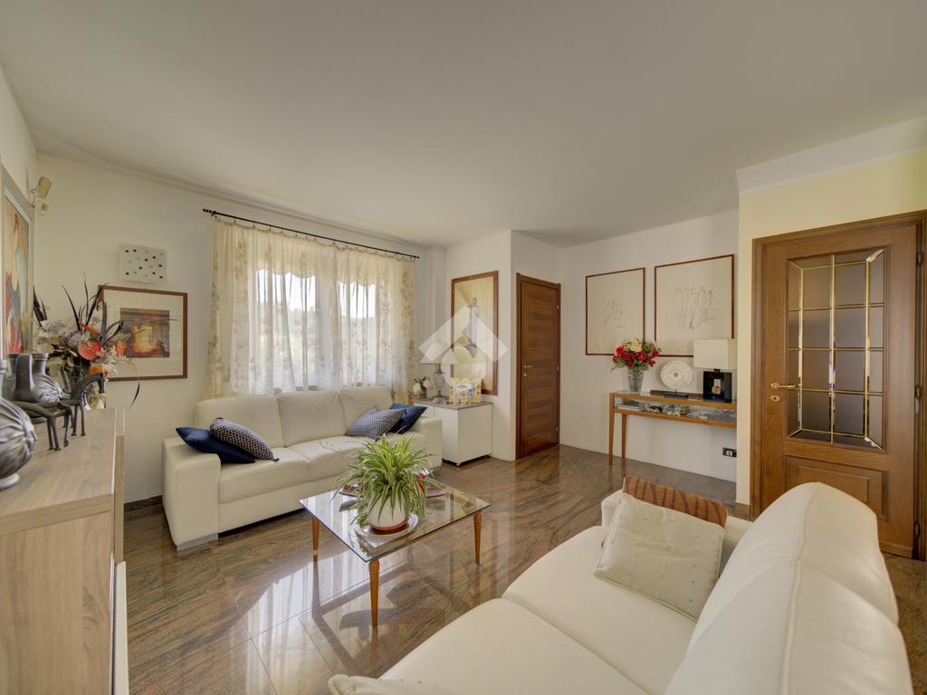 Villa T5 em Orbassano, Italy N.º 315694
