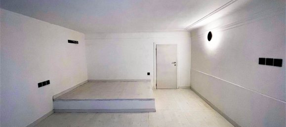 Квартира с 2 спальнями в Милан, Италия № 380556 21