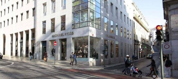 3 bedrooms Apartment in Lisbon, Portugal No. 117185 9