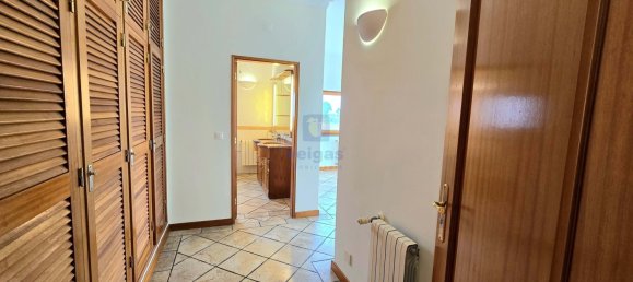 5 bedrooms Villa in Sesimbra, Portugal No. 122689 2