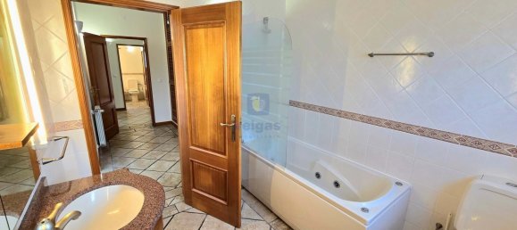 5 bedrooms Villa in Sesimbra, Portugal No. 122689 40