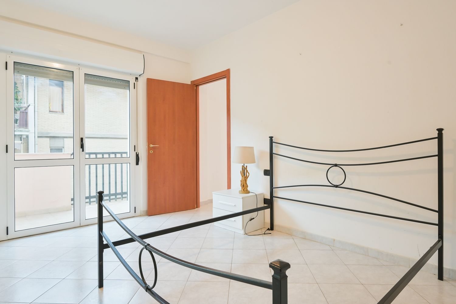 Квартира с 4 комнатами в Специя, Италия № 90313