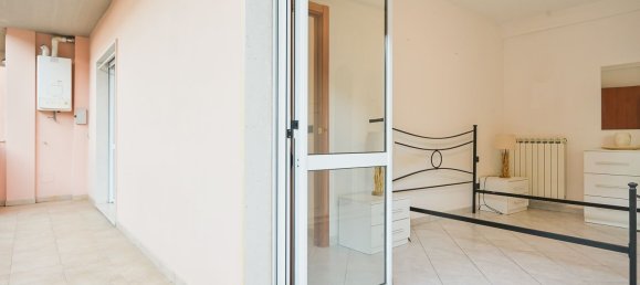 Квартира с 4 комнатами в Специя, Италия № 90313 15