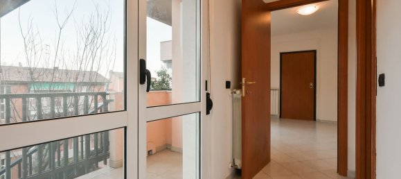 Квартира с 4 комнатами в Специя, Италия № 90313 23