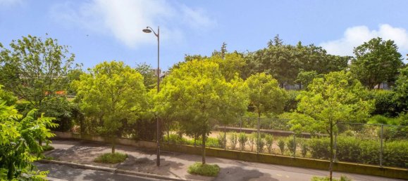 2 bedrooms Apartment in Paris, France No. 165421 9