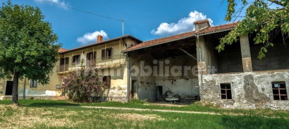 5 bedrooms Castles in Buriasco, Italy No. 212662 4