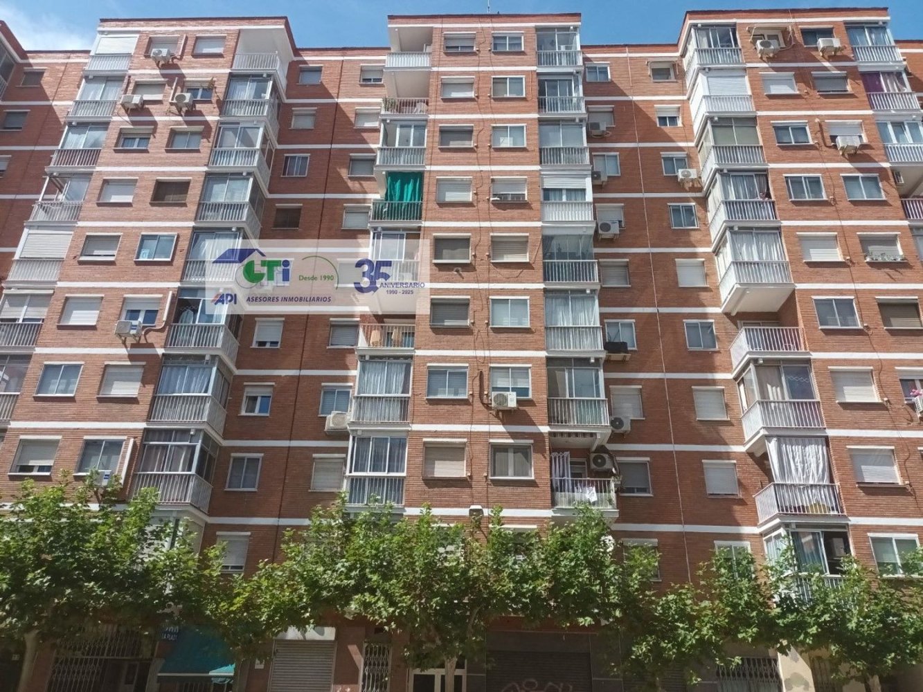 3 chambres Appartement à Zaragoza, Spain No. 212752