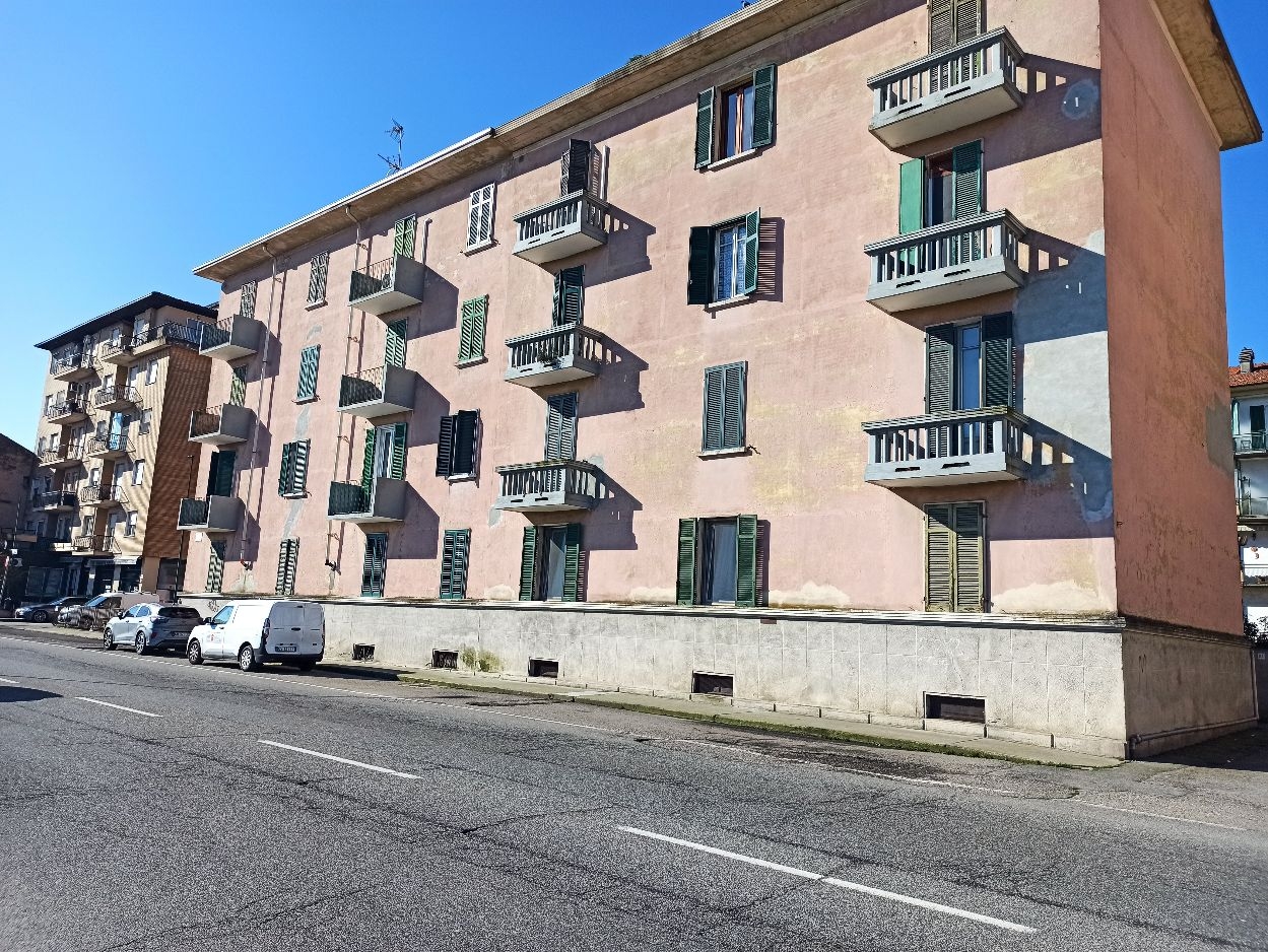 3 rooms Apartment in Casale Monferrato, Italy No. 236475