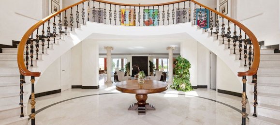 8 bedrooms Villa in Estepona, Spain No. 55352 4