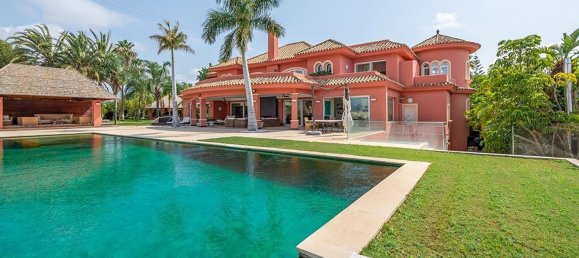 8 bedrooms Villa in Estepona, Spain No. 55352 2
