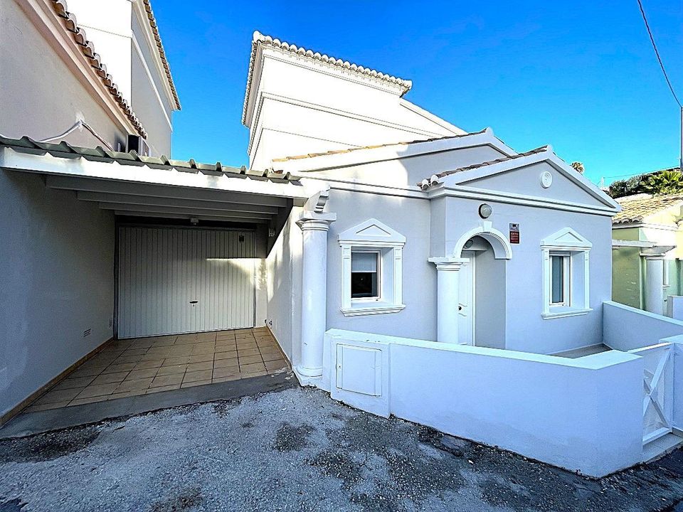 3 bedrooms Bungalow in Calpe, Spain No. 188300