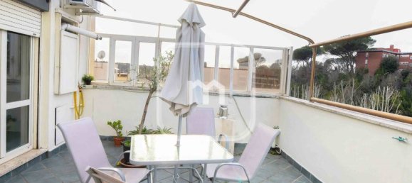 2 bedrooms Penthouse in Rome, Italy No. 61514 5