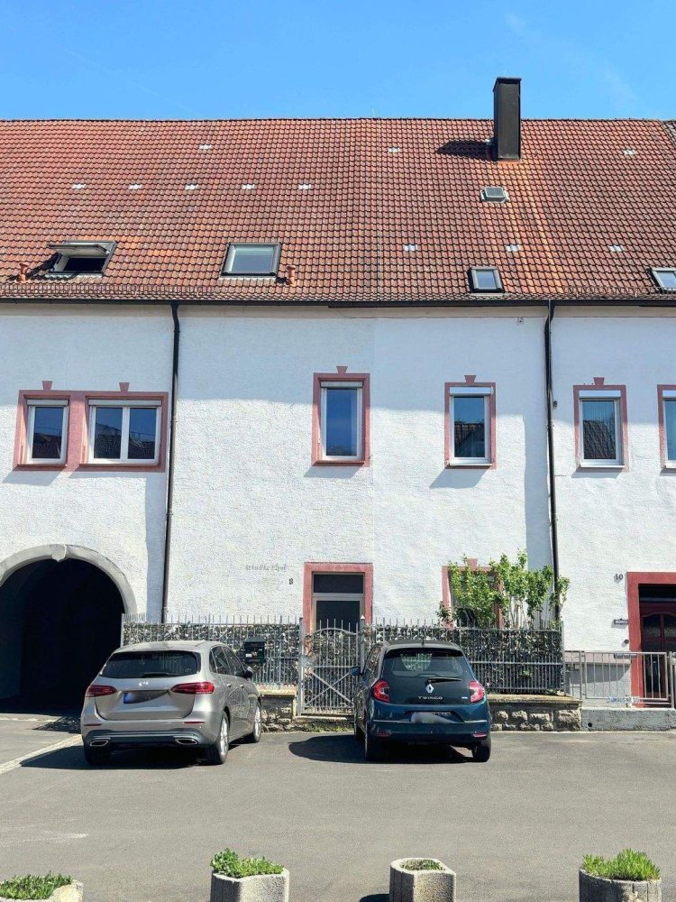 8 rooms Townhouse in Wurzburg, Germany No. 260521