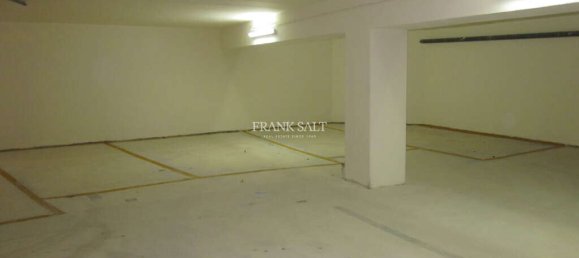 2 bedrooms Penthouse in Sliema, Malta No. 8528 4