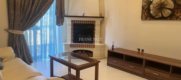 3 bedrooms Apartment in Birzebbuga, Malta No. 8180 3