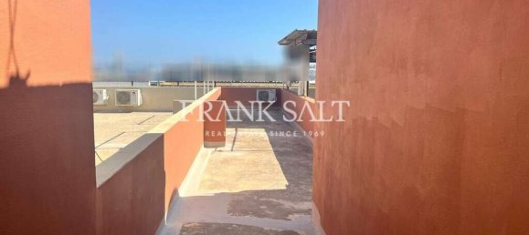 3 bedrooms Apartment in Birzebbuga, Malta No. 8180 10