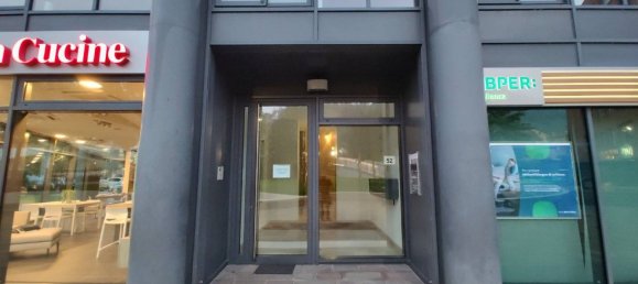 Escritório de 5 divisões em Como, Italy N.º 296474 2