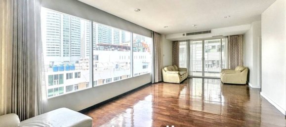 2 bedrooms Condo in Khlong Toei, Thailand No. 26881 2