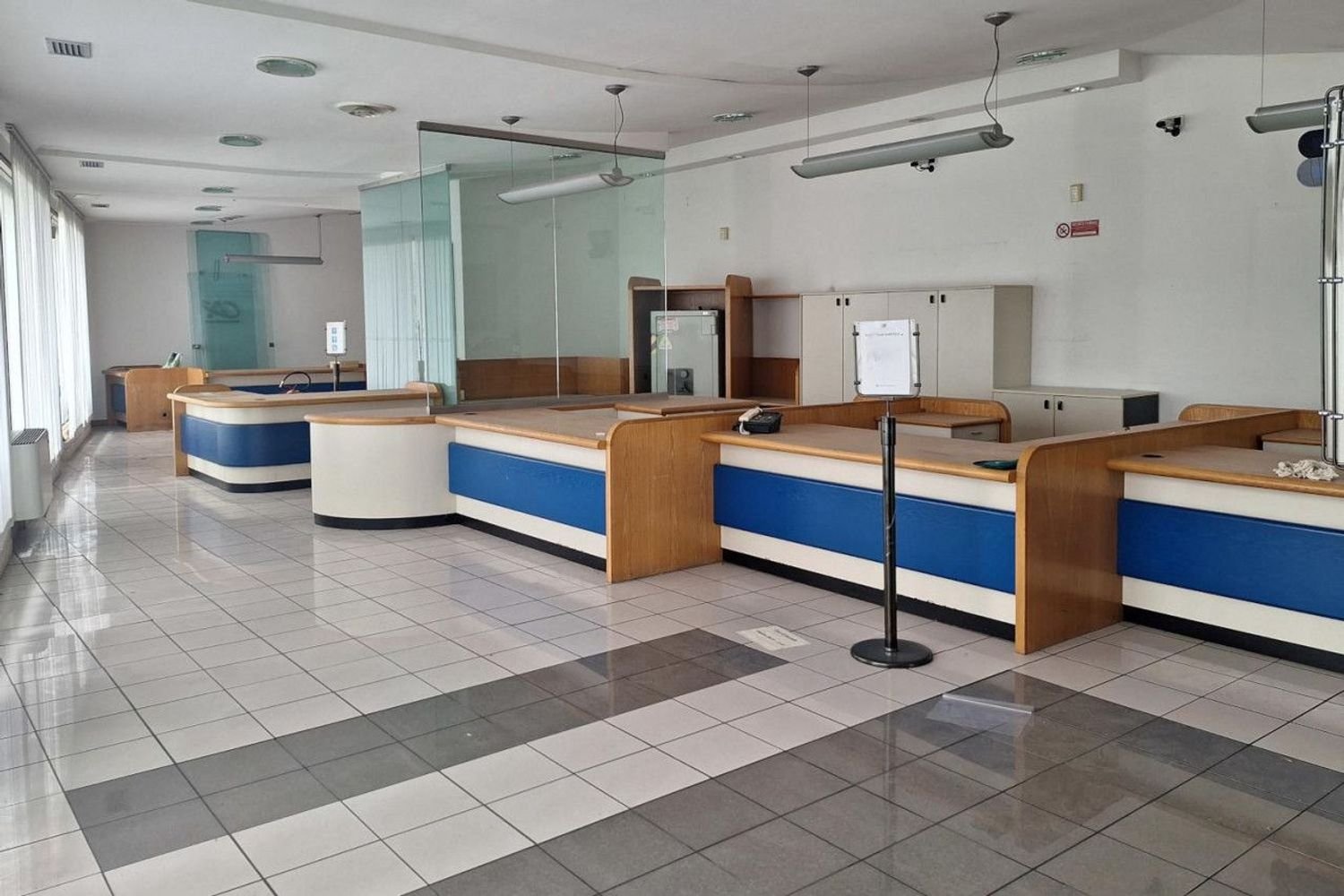 205m² Office in Cervia, Italy No. 380713