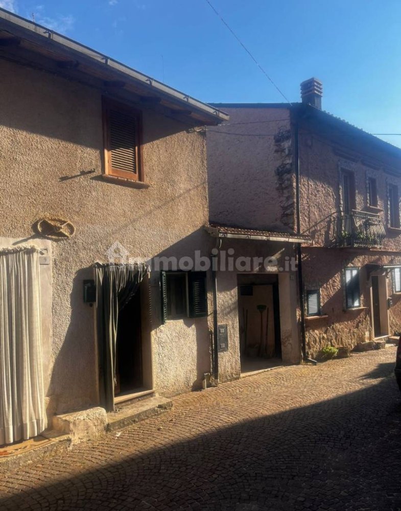 2 bedrooms House in Scurcola Marsicana, Italy No. 339313