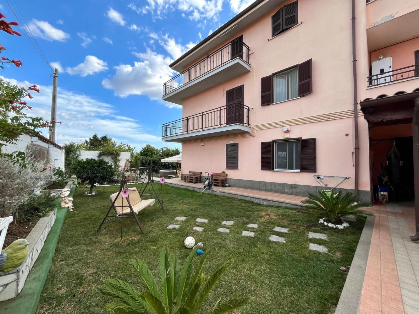 Apartamento de 2 habitaciónes en Rome, Italy No. 297262